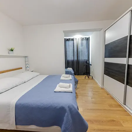 House Niko M With 6 Apartamento *