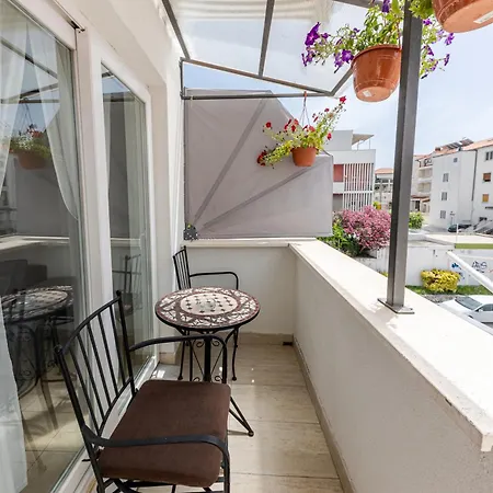 Appartement House Niko M With 6 *