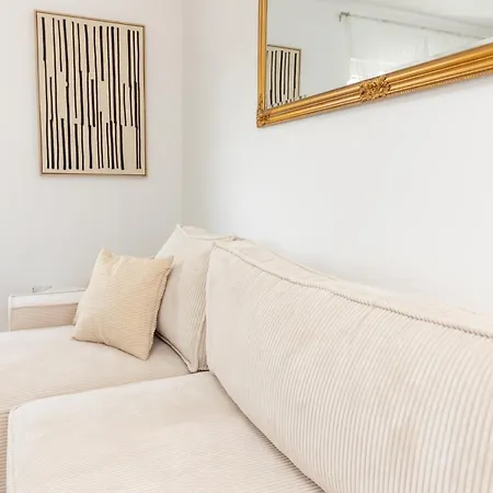 House Niko M With 6 スプリト