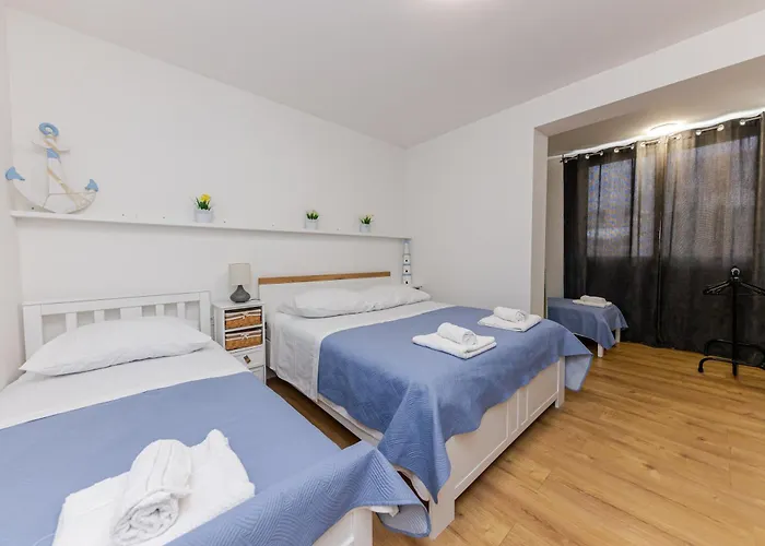 Apartament House Niko M With 6 *