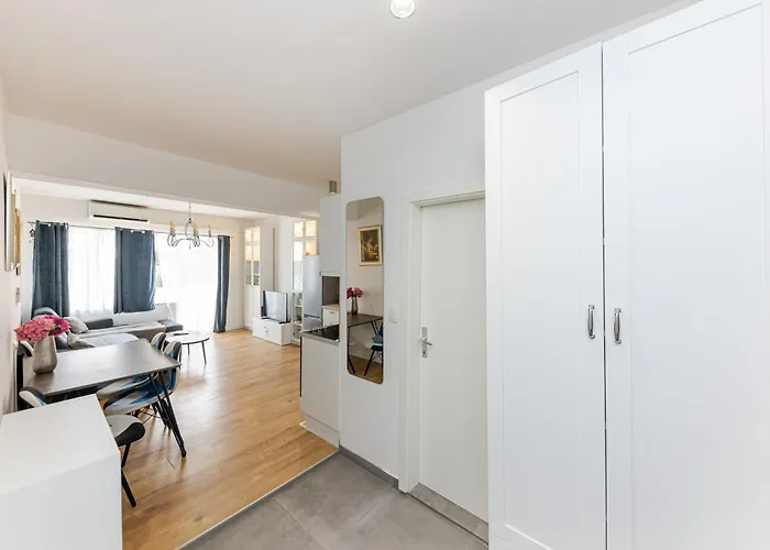 House Niko M With 6 Split