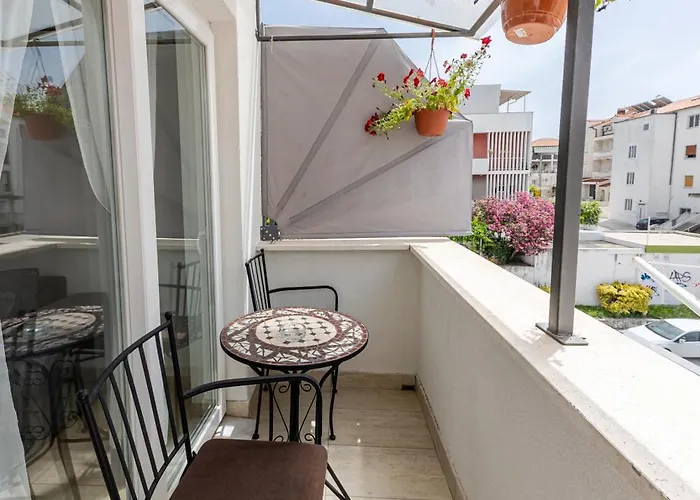 Apartament House Niko M With 6 *