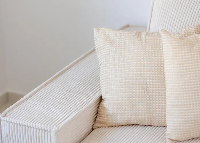 House Niko M With 6 Apartament *