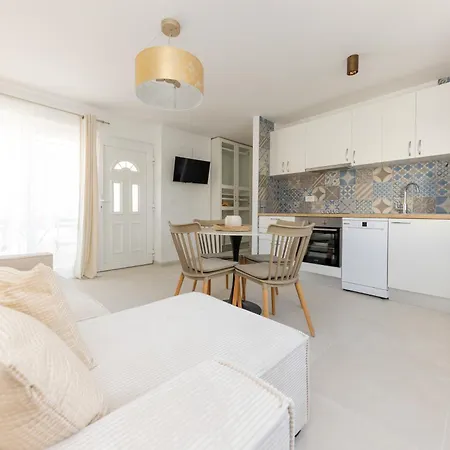 Apartman House Niko M With 6 Split